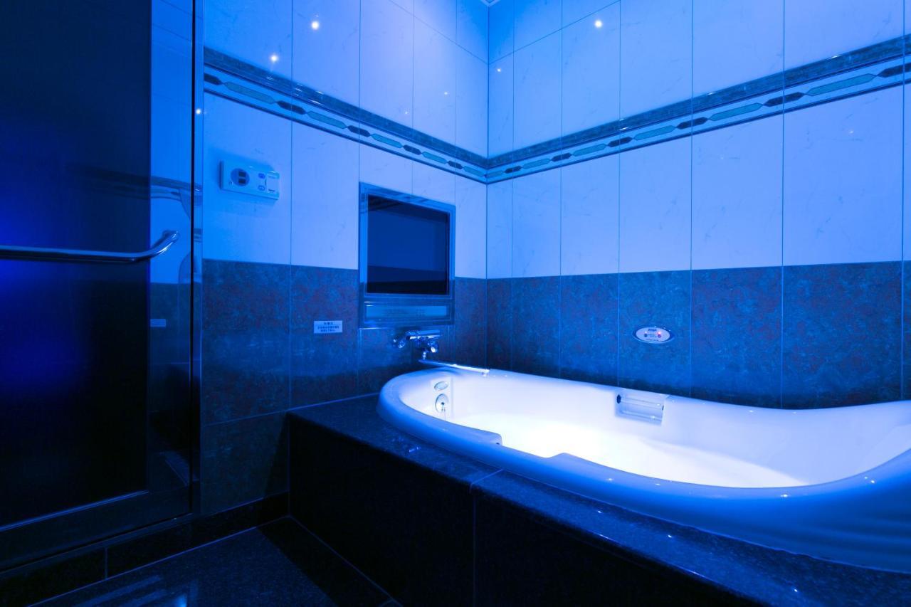 Hotel D-Wave Shinjuku（Adult Only) Токио Экстерьер фото