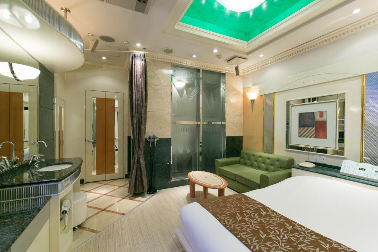 Hotel D-Wave Shinjuku（Adult Only) Токио Экстерьер фото