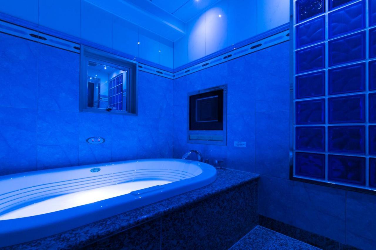 Hotel D-Wave Shinjuku（Adult Only) Токио Экстерьер фото